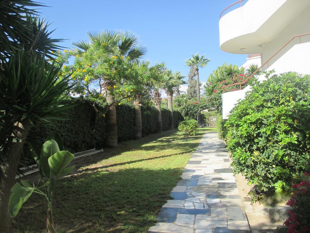 Tsialis Hotel Apartments Larnaca Exteriér fotografie